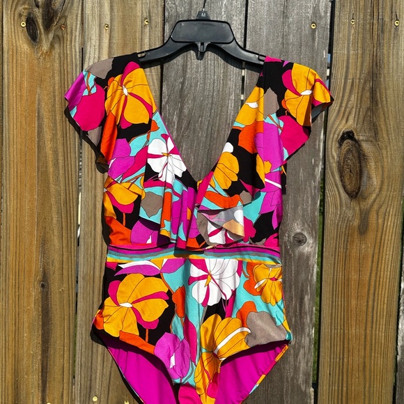 Trina Turk One Piece - Picture 14 of 15